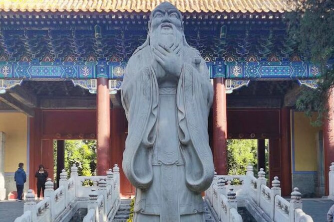 Beijing Half Day Private Tour : Lama Temple, Confucius Temple, WuDaoYing Hutong - Wudaoying Hutong walk: a calm look at 200-year-old Beijing backstreets