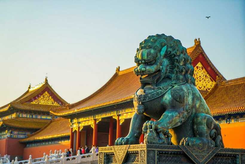 Beijing: Highlights of Forbidden City Private Walking Tour - Entering the Forbidden City: how the central axis becomes your map