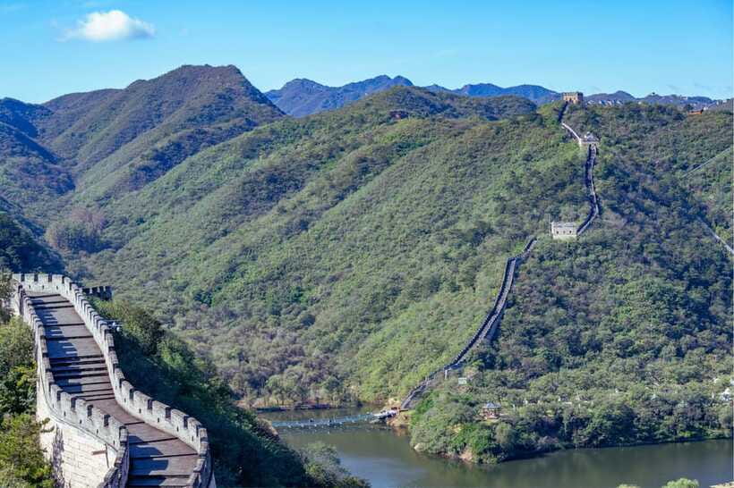 Beijing: Huanghuacheng Lakeside Great Wall Bus/Private Tour - Two Ways to Go: Bus Tour From Hepingxiqiao or Private Hotel Pickup