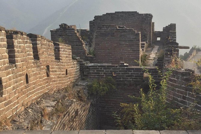 Beijing: Huanghuacheng Lakeside Great Wall Private Tour - The 3-hour wall hike: towers, beacons, and real photo time