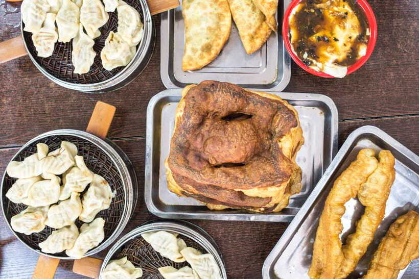 Beijing: Hutong Breakfast Food Tour - Included Food and Drinks: How Much Can You Actually Eat?