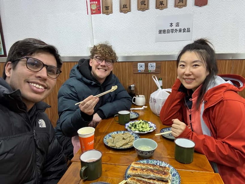 Beijing Hutong Dinner and Beer Walking Private Tour - Wanning Bridge to Shichahai Dinner: Night Views Before You Eat