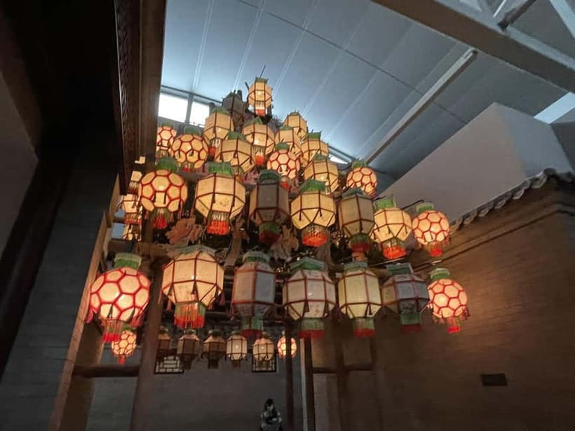 Beijing: Hutongs & Food & Culture Walking Tour - Tea house time, paper cutting, calligraphy, and a possible opera glimpse