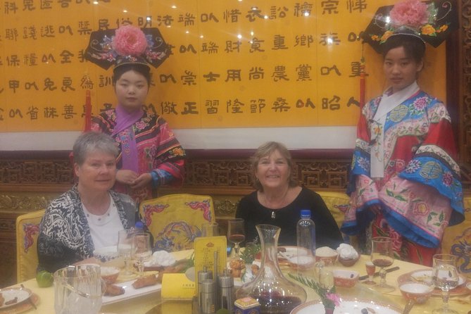 Beijing Imperial Dining Experience at Bai Jia Da Yuan Restaurant with Houhai Lake Bar Tour - Who should book this Beijing imperial night