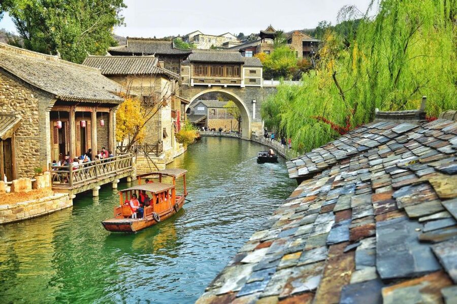 Beijing: Jinshanling and Simatai Wall&Gubei Watertown Tour - What to bring so the day feels easy on your body
