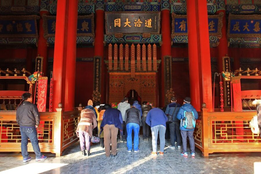 Beijing: Lama Temple, Confucius Temple and Guozijian Museum - A 4-hour route that connects religion, learning, and everyday hutong life