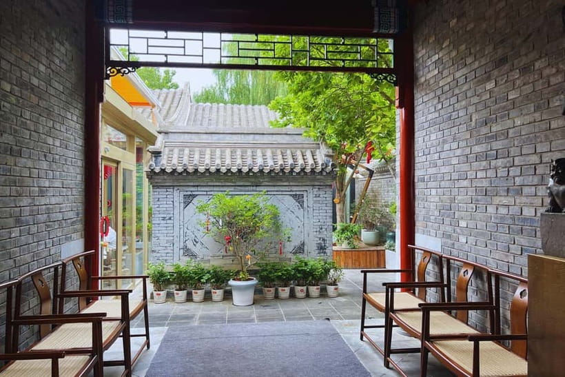 Beijing: Lama Temple E-Ticket or Full-Day Guided City Tour - Lama Temple at 11:30: Tibetan Buddhist Architecture and the Giant Maitreya