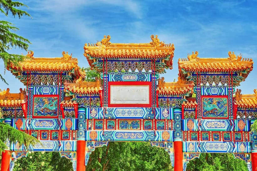 Beijing: Lama Temple Entry Ticket and Optional Guided Tour - Yonghe Lama Temple: The 18-Meter Maitreya Moment
