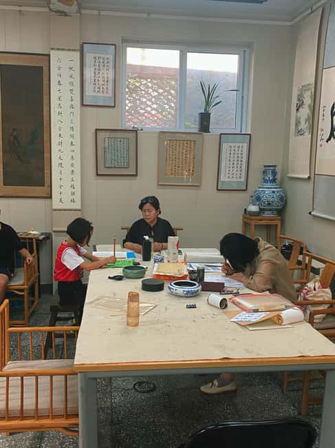 Beijing liulichang : Learn Calligraphy orCarving from Master - Inside the Workshop: What You Do, What You Learn, and Why It Works