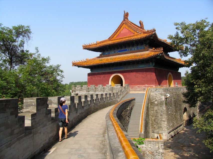 Beijing: Longqing Gorge, Ming Tombs & Lunch Private Day Tour - Lunch on the countryside stop: included, but manage your expectations