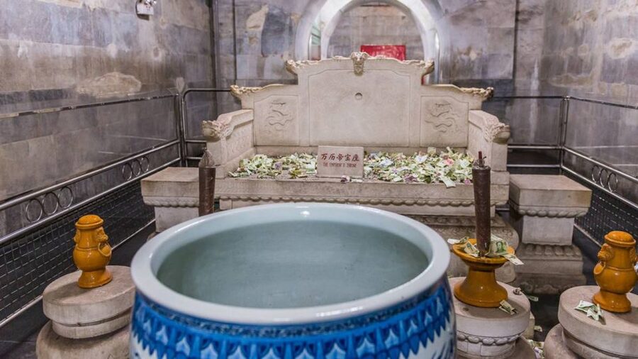 Beijing: Longqing Gorge, Ming Tombs & Lunch Private Day Tour - Price and value: where the $208 per person makes sense