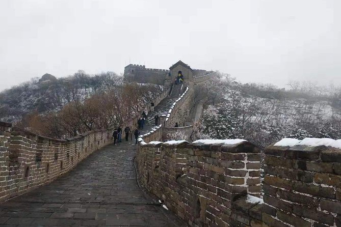 Beijing: Mutianyu Great Wall Private Layover Tour with Options - Private driver versus a tour guide: know what you are buying