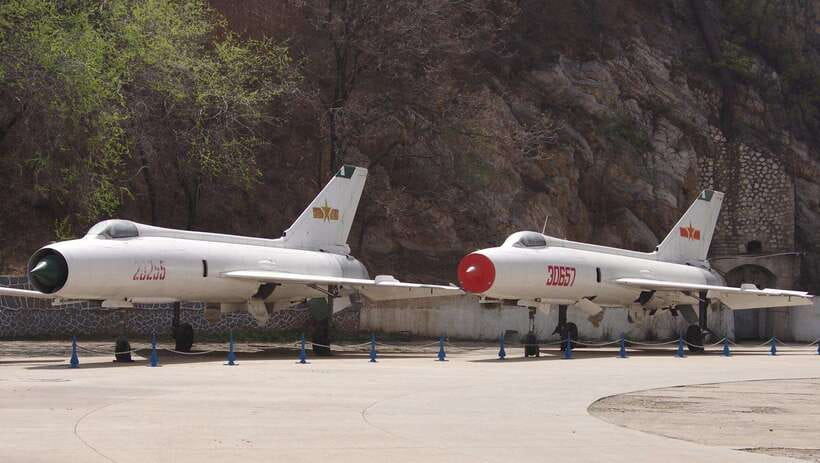 Beijing: Mutianyu Great Wall Tour and China Aviation Museum - Guide support that keeps the day from feeling random