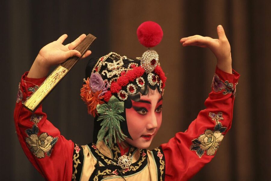 Beijing: Night Tour Of Peking Opera Show / Transfer - 18:20 Pickup and a smooth drive to the theater