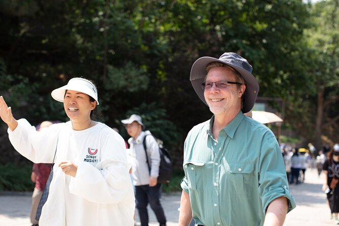 Beijing Private Tour: 2 Days Forbidden City and Mutianyu Great Wall VIP Tour - Tiananmen Square Pickup, Timing, and What to Expect in the First Hour