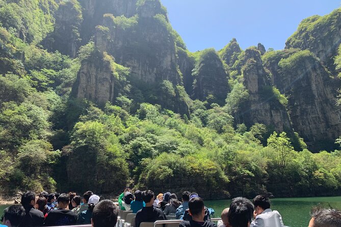 Beijing Private Tour to Badaling Great Wall and Longqing Gorge with Boat Ride - Lunch, water, and meal options that actually help