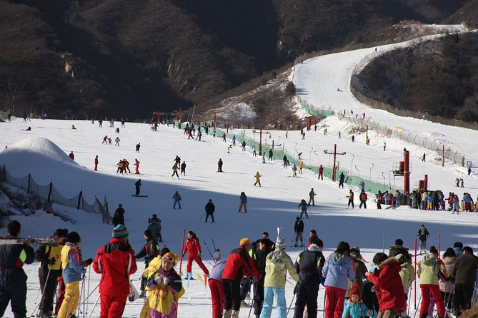 Beijing Private Tour to Huaibei Ski Resort and Mutianyu Great Wall with Lunch - Lunch: A Real Meal Before Snow Sports