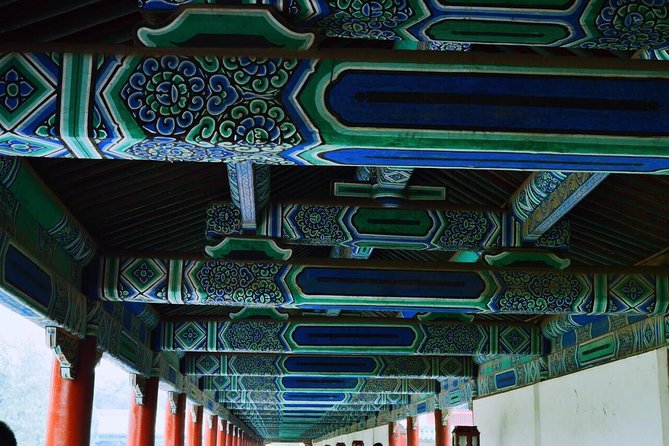 Beijing Private Tour to Temple of Heaven, Panda House and Summer Palace - Hongqiao Market: free time for souvenirs and a local stroll