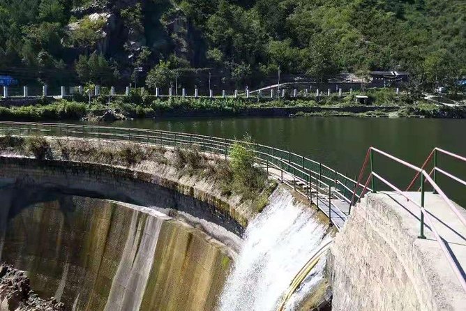Beijing Private Transfer to Huanghuacheng Water Great Wall - Your day on the road: how timing affects crowds and comfort