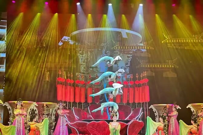 Beijing Red theatre Acrobatics Show Ticket - What makes the Beijing Red Theatre acrobatics show worth your evening