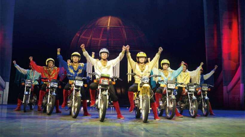Beijing: Red Theatre Acrobatics Show Ticket-Local Must-See - Inside the Show: The Women’s Group Program That Runs the Whole Engine
