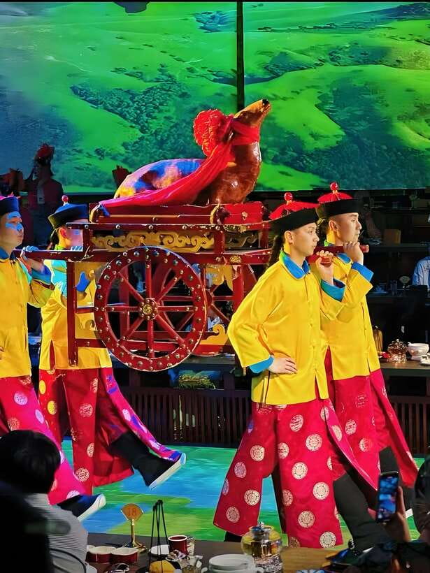 Beijing Royal Banquet with Chinese culture prefermance - Stepping Into Yuxiandu’s Royal Cuisine World