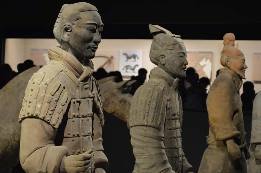 Beijing to Xi'an Terracotta Tour by Roundtrip Bullet Train - The 4.5-hour bullet train ride, seat class, and how to use it