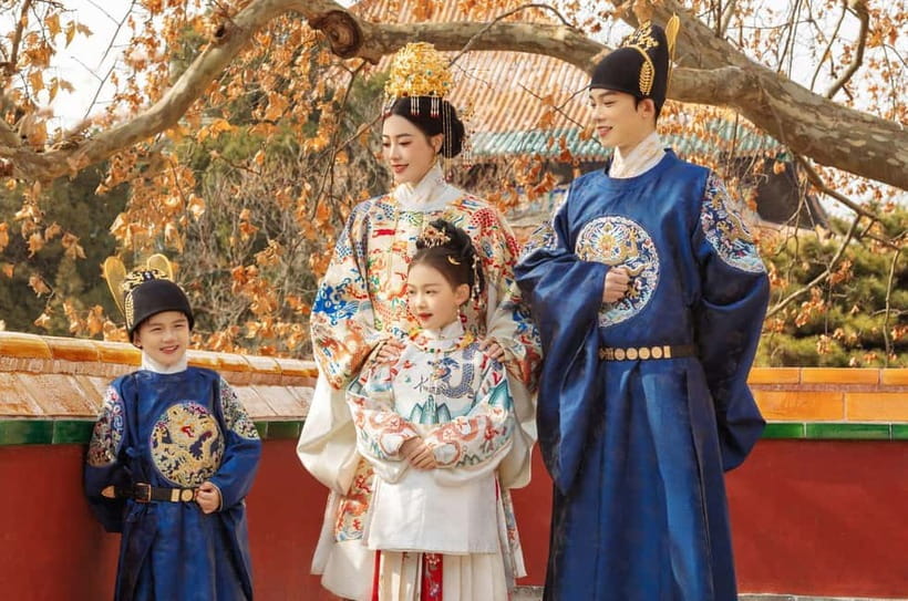 Beijing Traditional Hanfu Experience & Photoshoot for Groups - The photoshoot outside the Forbidden City moat, and the timing