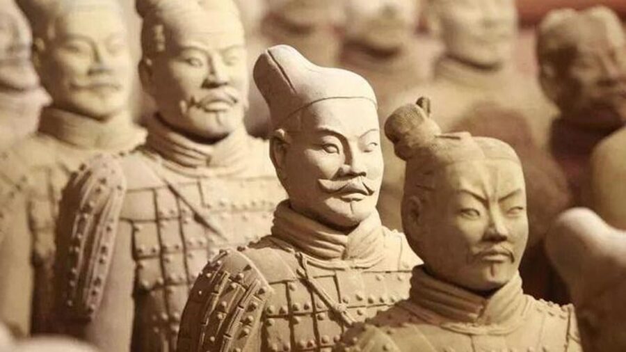 Beijing: Xi'an Terracotta Tour by Train-All Tickets Included - Arrival in Xi’an: your name-sign handoff and the quick museum run