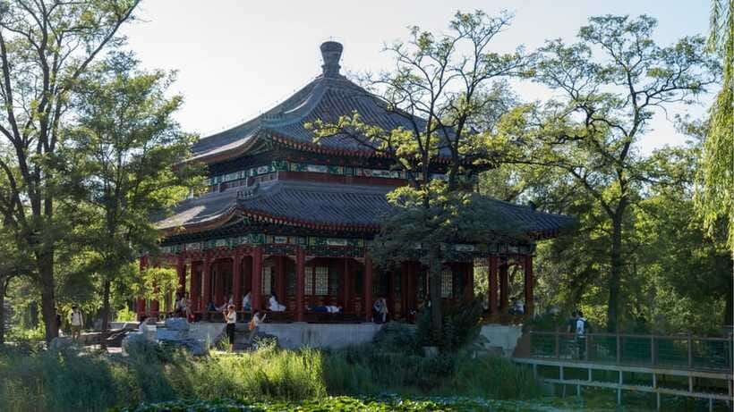 Beijing: YuanMingYuan Park (Garden of Gardens) e-Ticket - The design twist: Western architecture meets Eastern landscape thinking