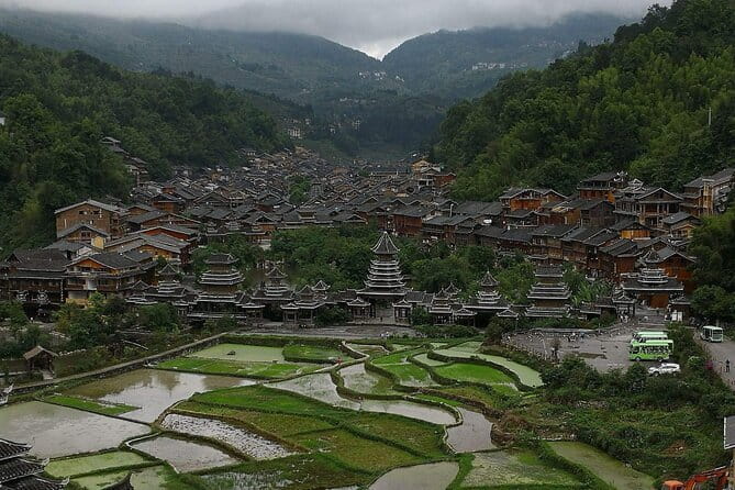 Best of Guilin Li River Xianggong Hill and Yulong River - Impression Sanjie Liu at night: the optional cultural finale