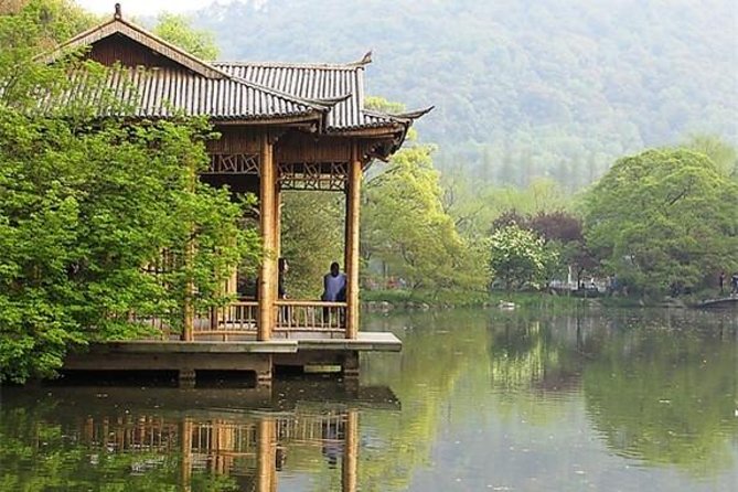Best of Hangzhou: A Comprehensive Tour of the City's Top Sights - Lingyin Temple and Feilai Peak: what those carvings are trying to say