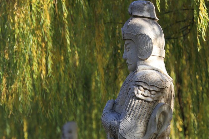 Boutique Tour: Juyongguan, Sacred Way and Dingling of Ming Tombs - Hotel pickup and a tight 8-hour flow that avoids chaos