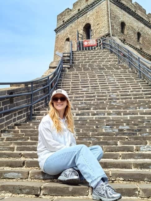 BusDa: Ancient Remnant of the Badaling Great Wall Day Tour - The guide quality: English explanations and real names that matter