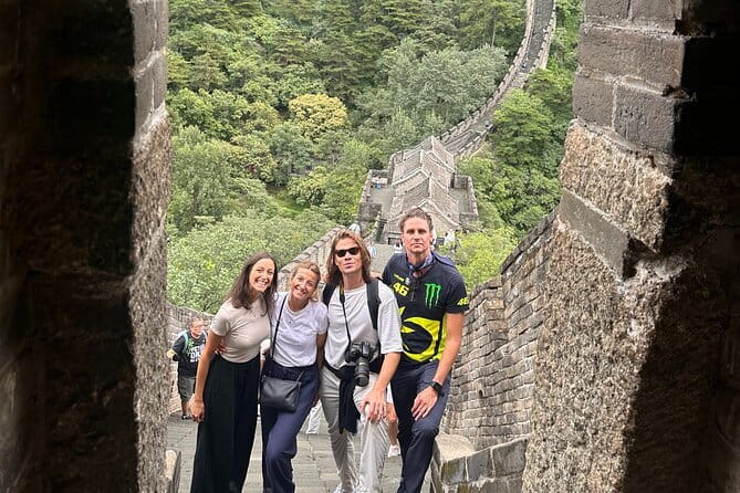 BusDa-Full-Day Bus Trips: Mutianyu, Summer & Old Summer Palaces - Guide and Group Flow: What Makes It Feel Easy