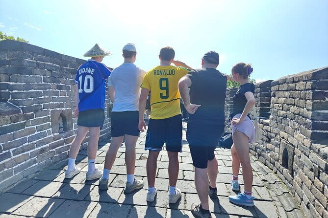 BusDa-Mutianyu Great Wall Sightseeing Full-day Bus Tours - Getting There Smoothly: The Bus, Pickup, and On-Time Sanity