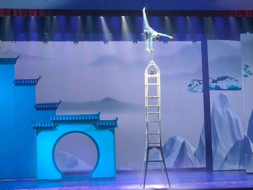 Chaoyang Acrobatics Ticket - Communication rules you need to respect