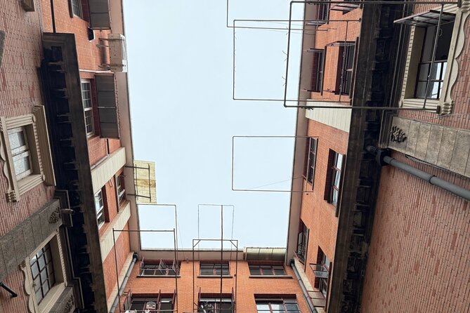 Charming Shanghai French Concession Mini-group Walking Tour - The guides: small-group conversation without the lecture tone