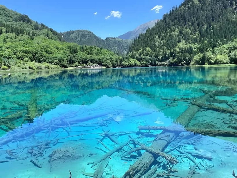 Chengdu: private 2-Day Huanglong Jiuzhaigou tour by train - Jiuzhaigou Valley UNESCO day with the Y-shaped valleys bus