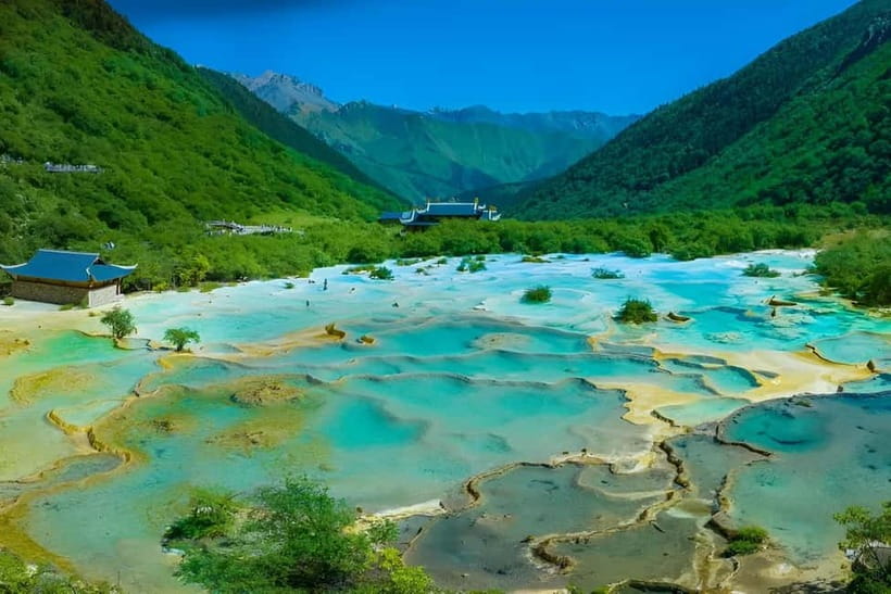 Chengdu: private 2-Day Huanglong Jiuzhaigou tour by train - Price and value for a private 2-day rail tour
