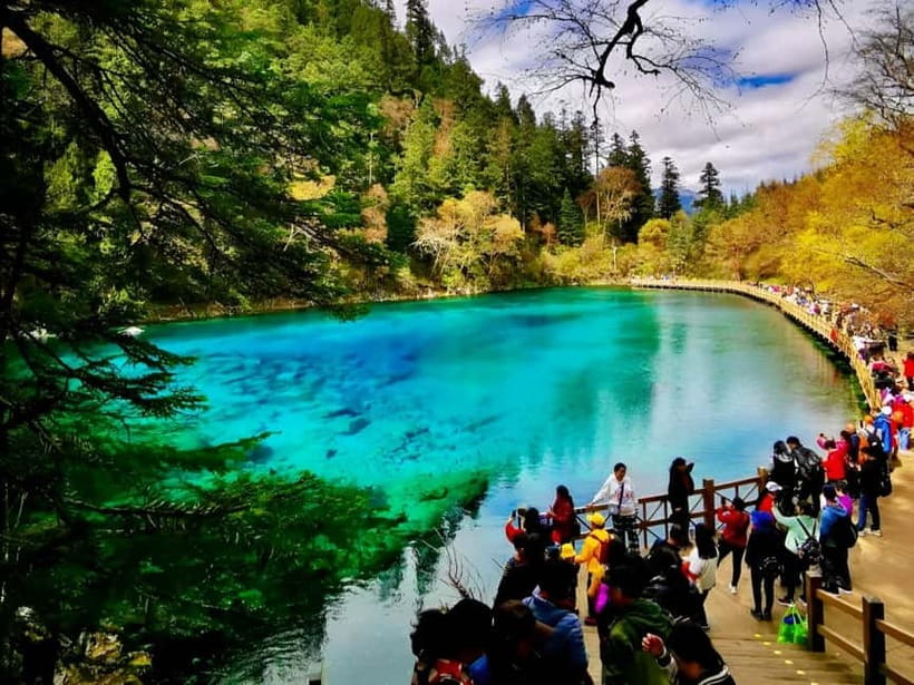 Chengdu: private 2-Day Huanglong Jiuzhaigou tour by train - What to bring, what to avoid, and who should skip this tour