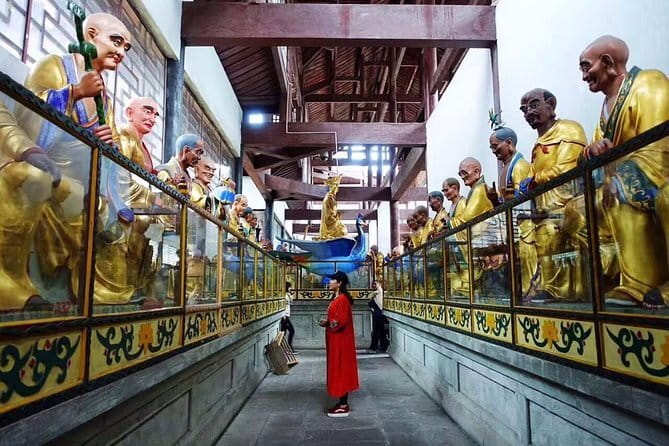 Chengdu Private Day Tour to Emei Mountain with Lunch and Cable Car Ride - Lunch at the Golden Summit: included, but plan for timing