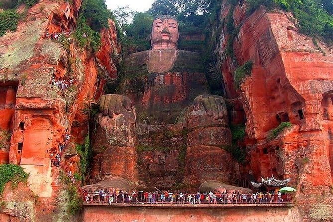 Chengdu Private Day Tour to Emei Mountain with Lunch and Cable Car Ride - Price and logistics: is $318 per person worth it?