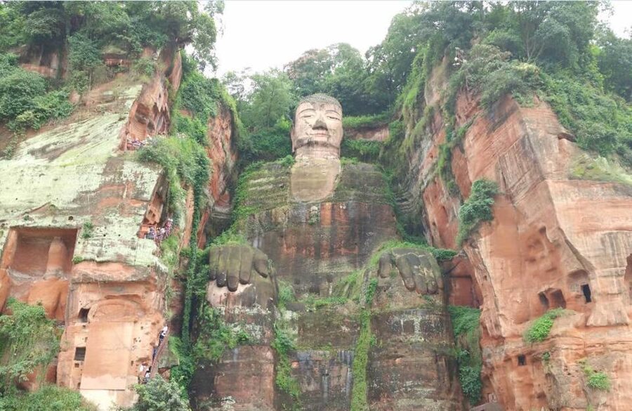 Chengdu Private Tour of Leshan Buddha and Panda Base - Who This Tour Suits Best in Chengdu