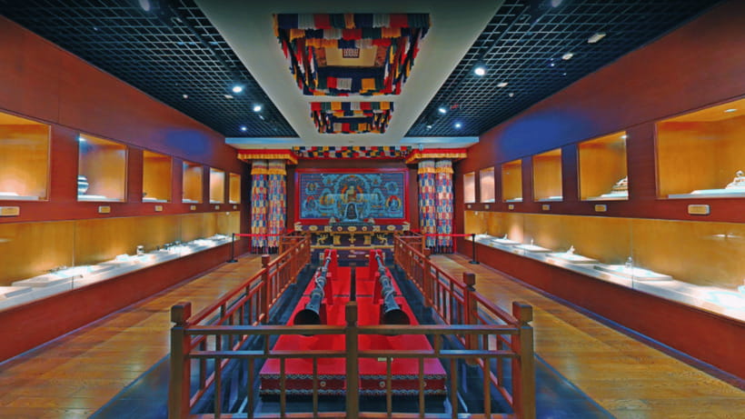 Chengdu: Sichuan Museum - Cultural and Historical Heritage - Sanxingdui, bronzes, ceramics, and calligraphy you will actually remember