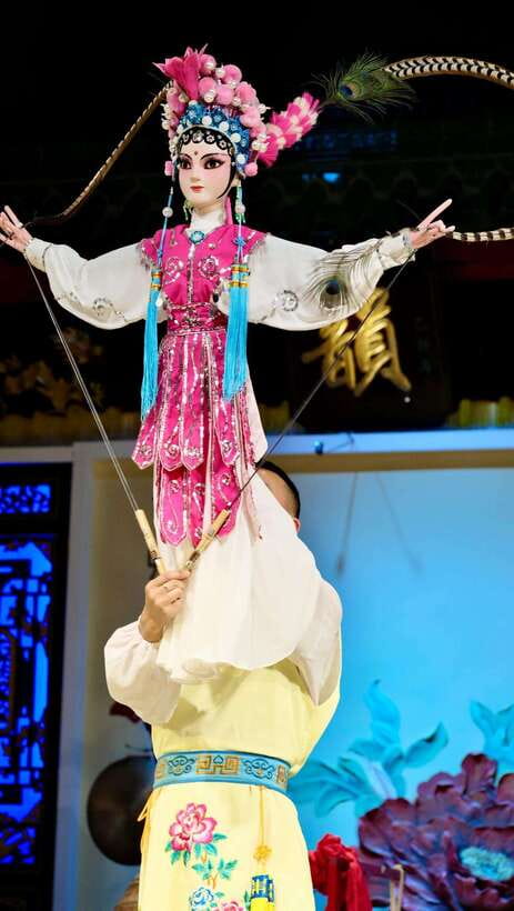 Chengdu: Sichuan Opera Face-Changing and Acrobatics Show - Is This the Right Chengdu Night Out for You?