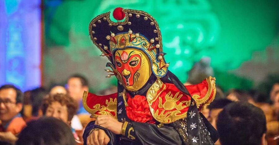 Chengdu: Sichuan Opera Shu Feng Yan Yun Evening Show Ticket - The Signature Act: Bian Lian Face Changing at Full Speed