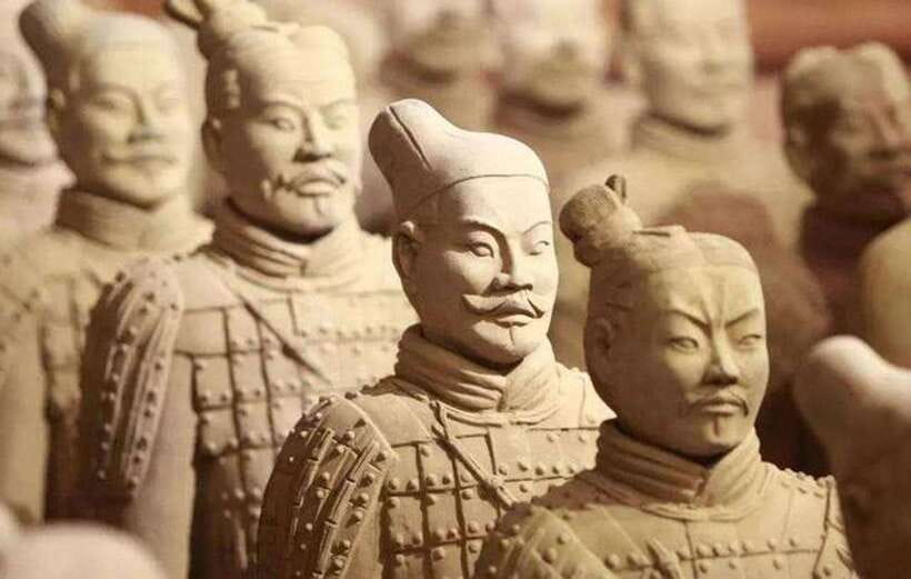 Chengdu: Xi'an Terracotta Warriors Day Trip by Bullet Train - Xi’an City Wall climbing: the payoff views, with a timing trade-off
