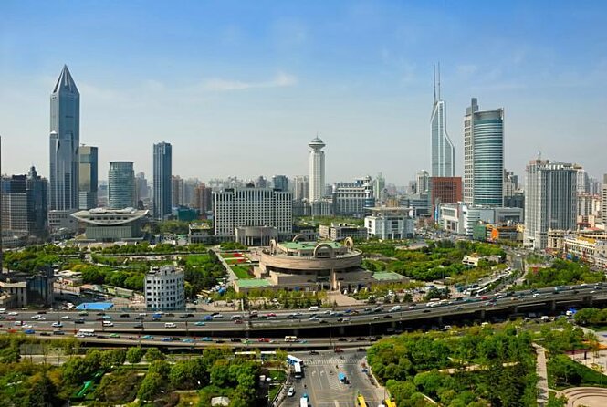 China Acrobatics Show and Shanghai Evening Tour - Pickup at 6:00 pm: smoother than DIY at night