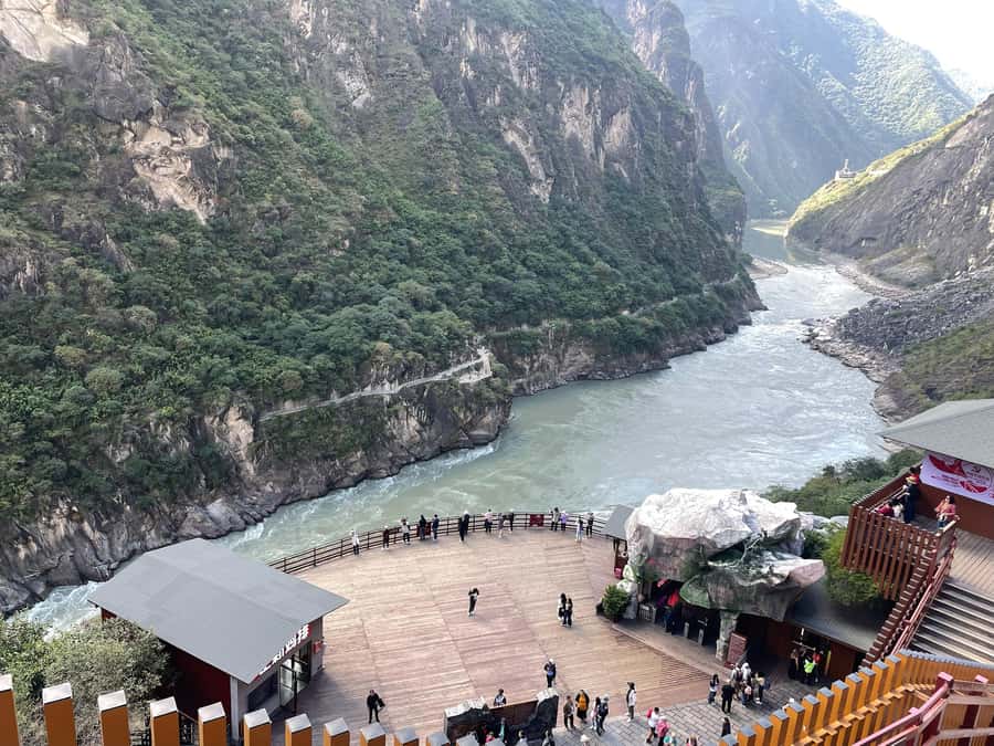 China Shangri-La Tiger Leaping Gorge : A Canyon Adventure - Price and Value: What You Get for About $104